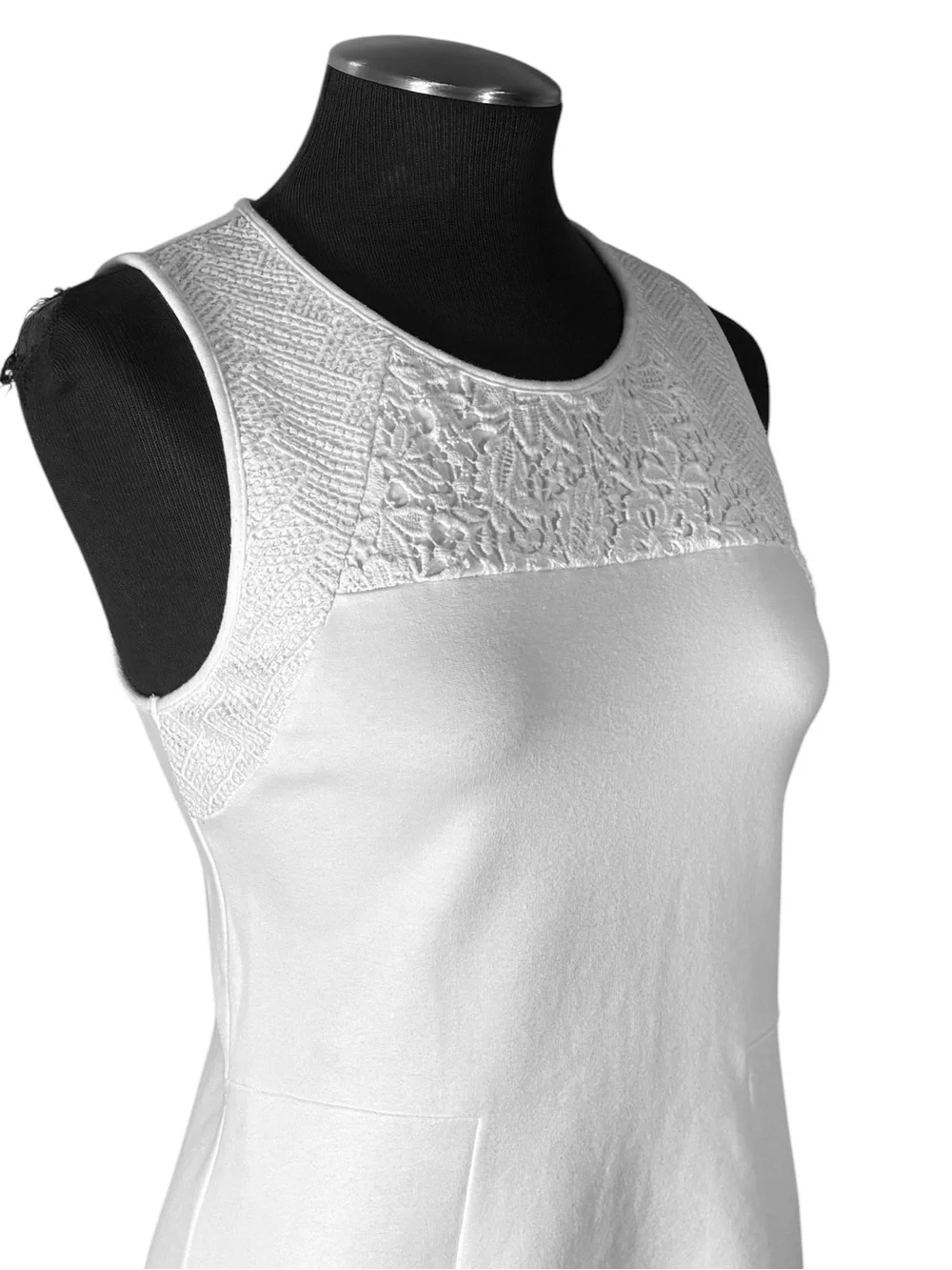 🆕 J.Crew – White Structured Mixed Lace Cotton Blend Sleeveless Top – Size Small